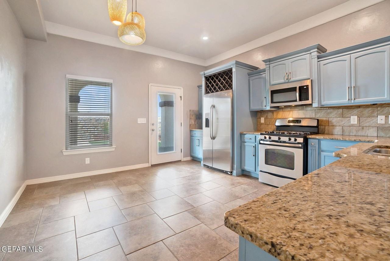 14301 High Rock Dr - Photo 5 of 22