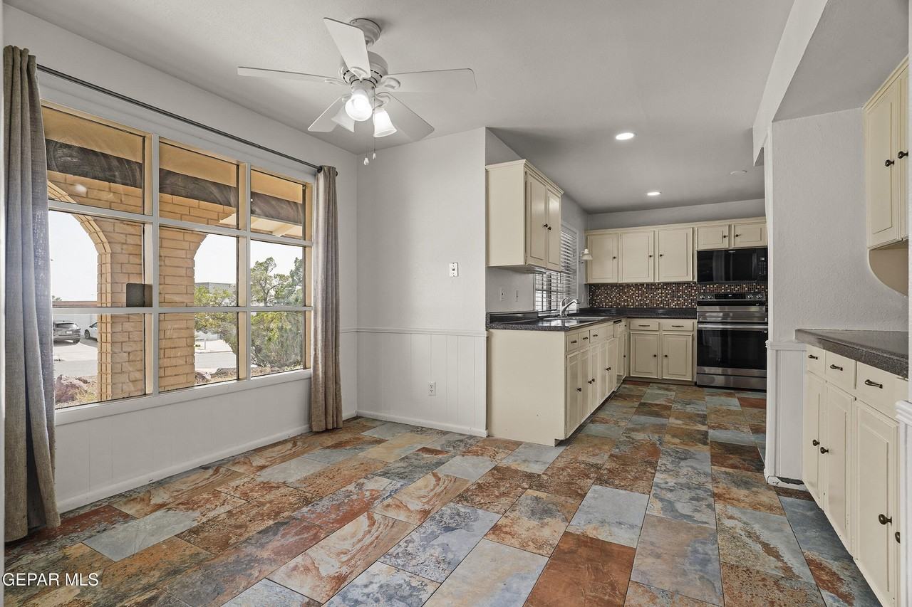 6417 Pino Real Dr - Photo 7 of 44