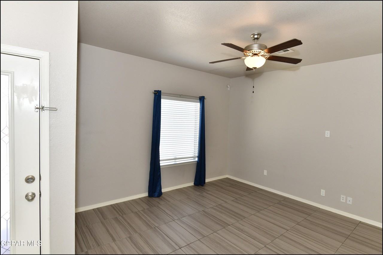 4825 Mark Avizo St - Photo 7 of 43