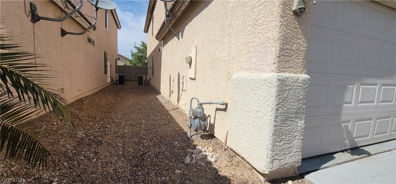 9584 Allison Ranch Ave - Photo 2 of 27