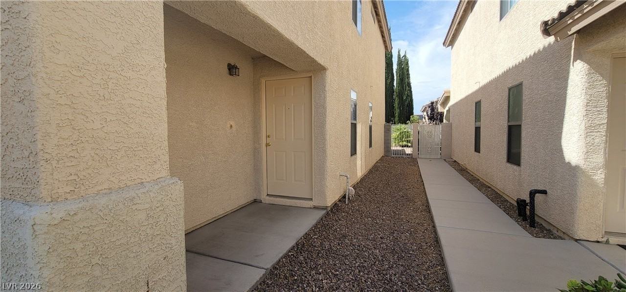 9584 Allison Ranch Ave - Photo 4 of 27
