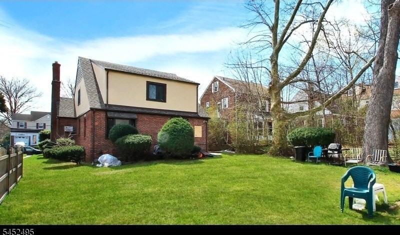 33 Johnson Ave - Photo 3 of 12
