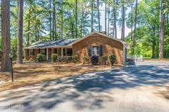 4 Fairway Ln - Photo 1 of 1