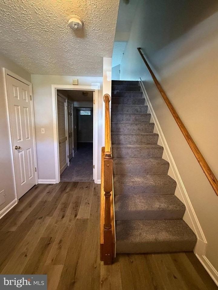 2220 Conquest Way - Photo 2 of 20