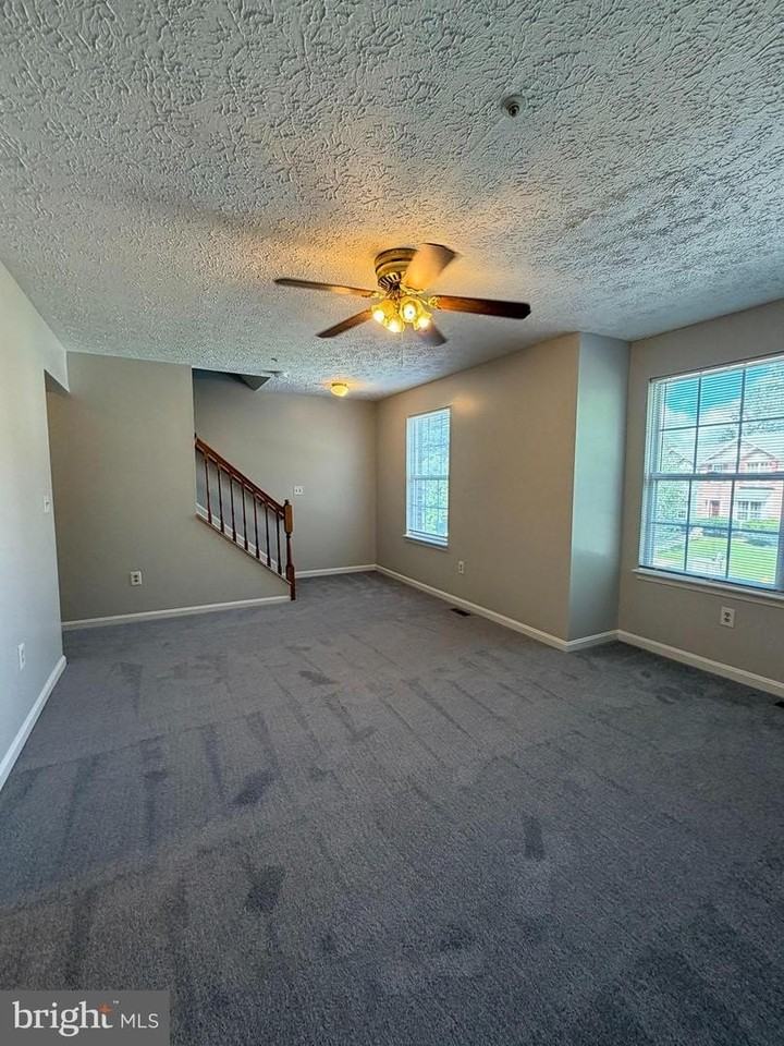 2220 Conquest Way - Photo 4 of 20