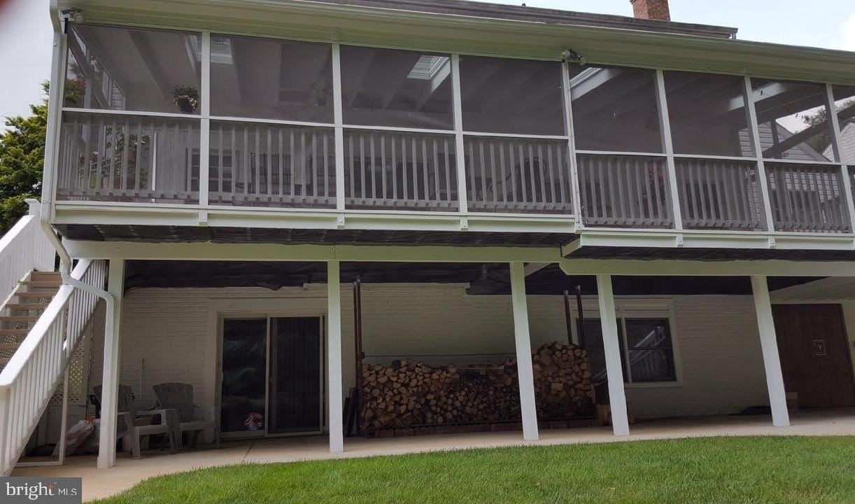 8268 Rippling Branch Rd - Photo 2 of 24