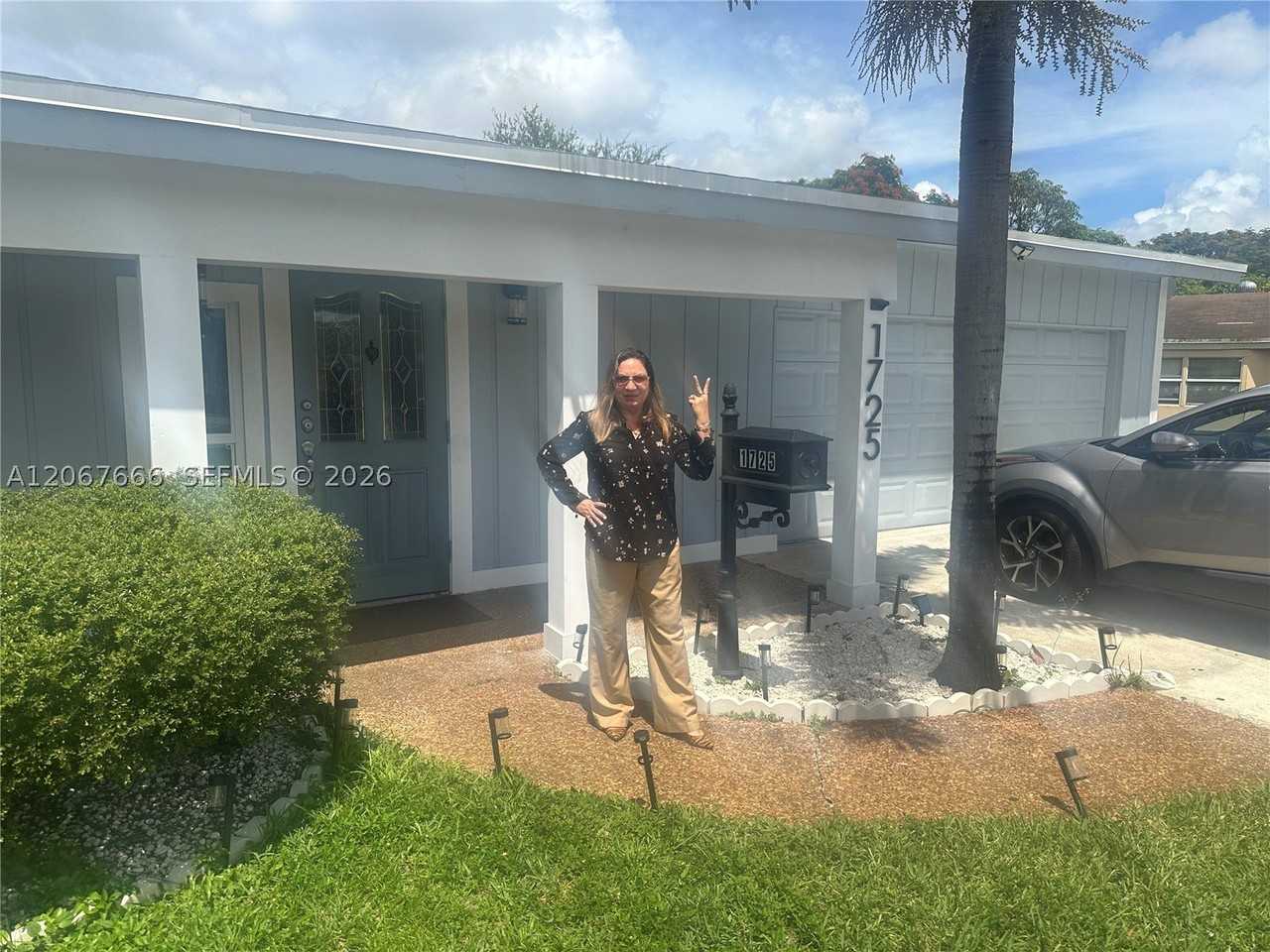 1725 Nw 9th Ave
