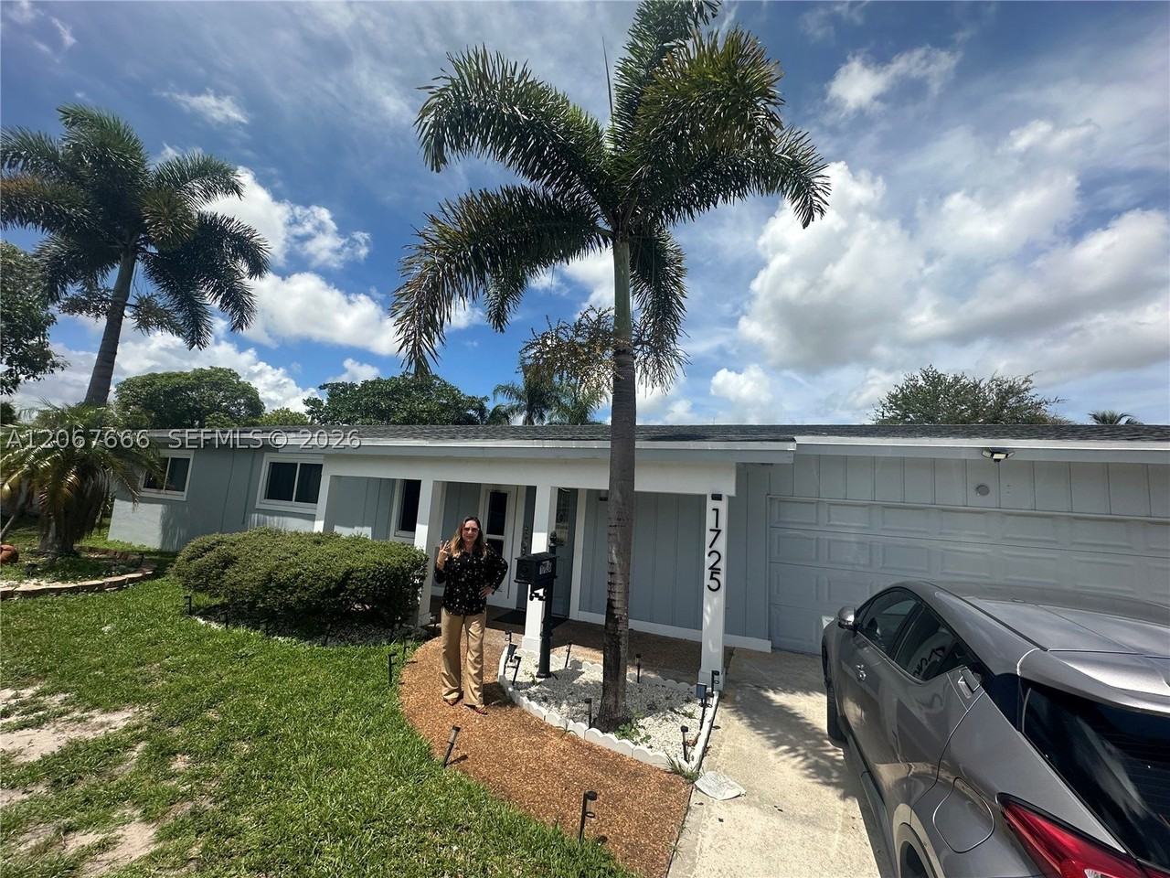 1725 Nw 9th Ave - Photo 3 of 12