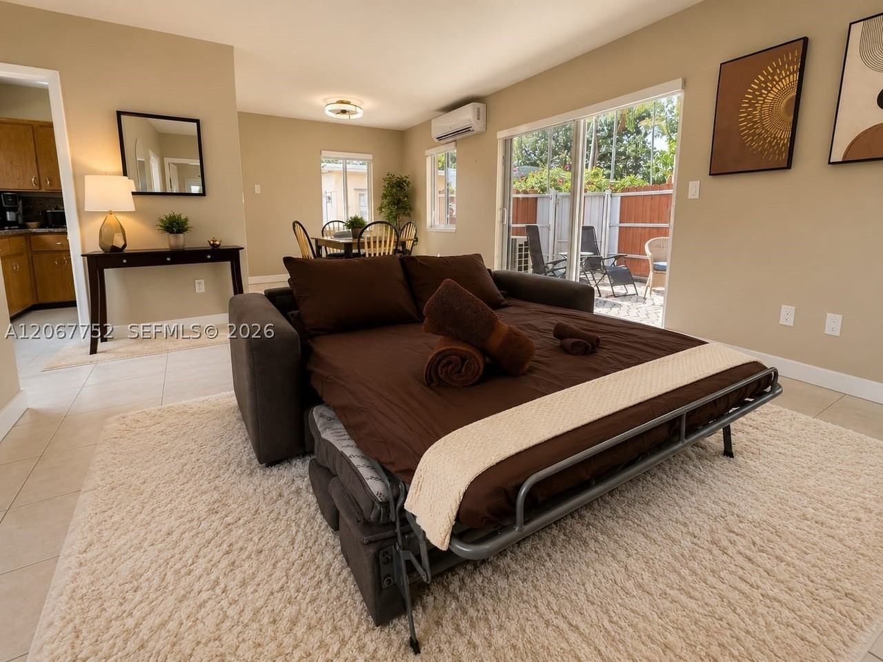 31 Sw 8th St #1 - Photo 6 of 25