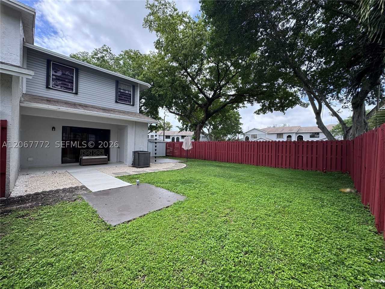 10651 Nw 1st St #10651 - Photo 3 of 50