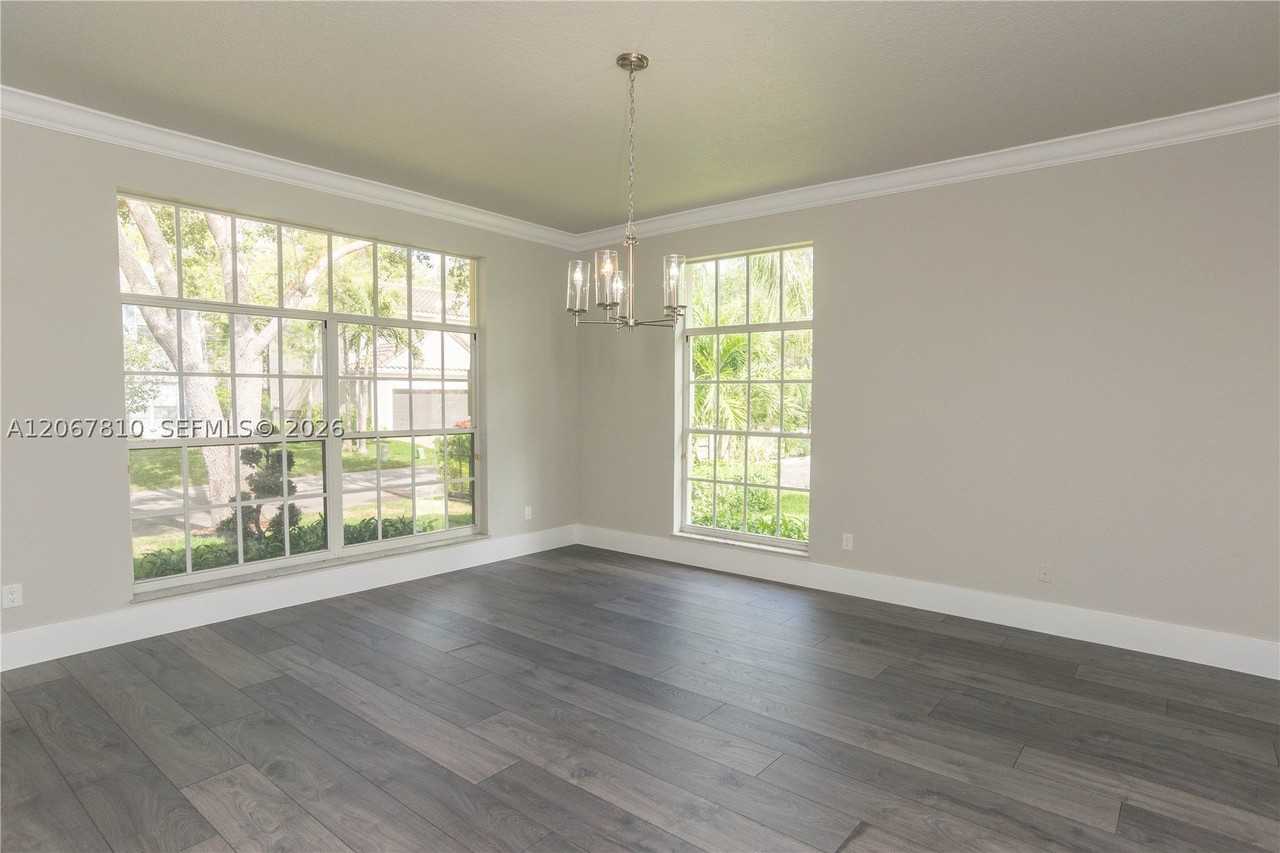 3799 Lancewood Dr - Photo 6 of 37