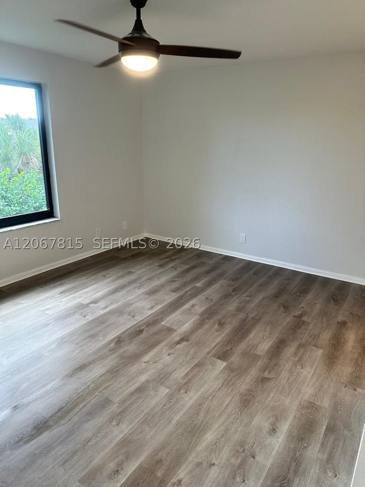 8962 Nw 40th St #8962 - Photo 4 of 17