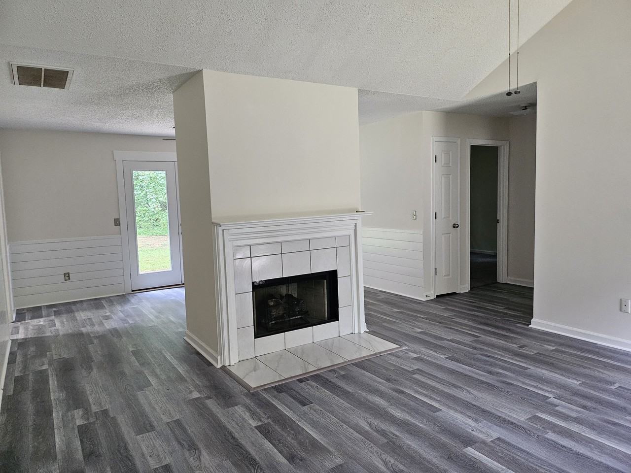 1151 Hunter Trl #1 - Photo 3 of 23
