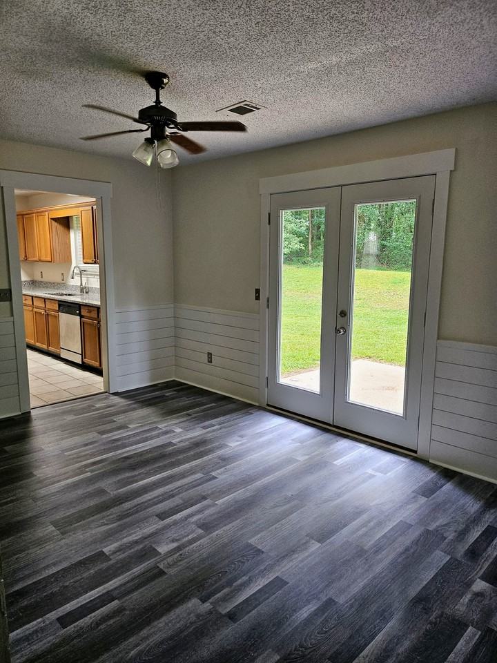1151 Hunter Trl #1 - Photo 4 of 23
