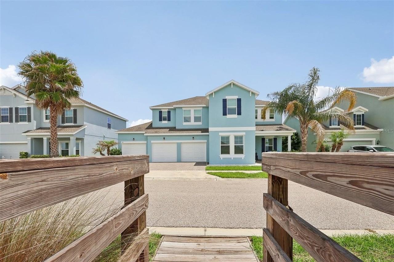 343 Blue Cypress Dr - Photo 4 of 50
