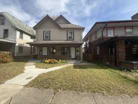 2421 N Capitol Ave - Photo 1 of 1