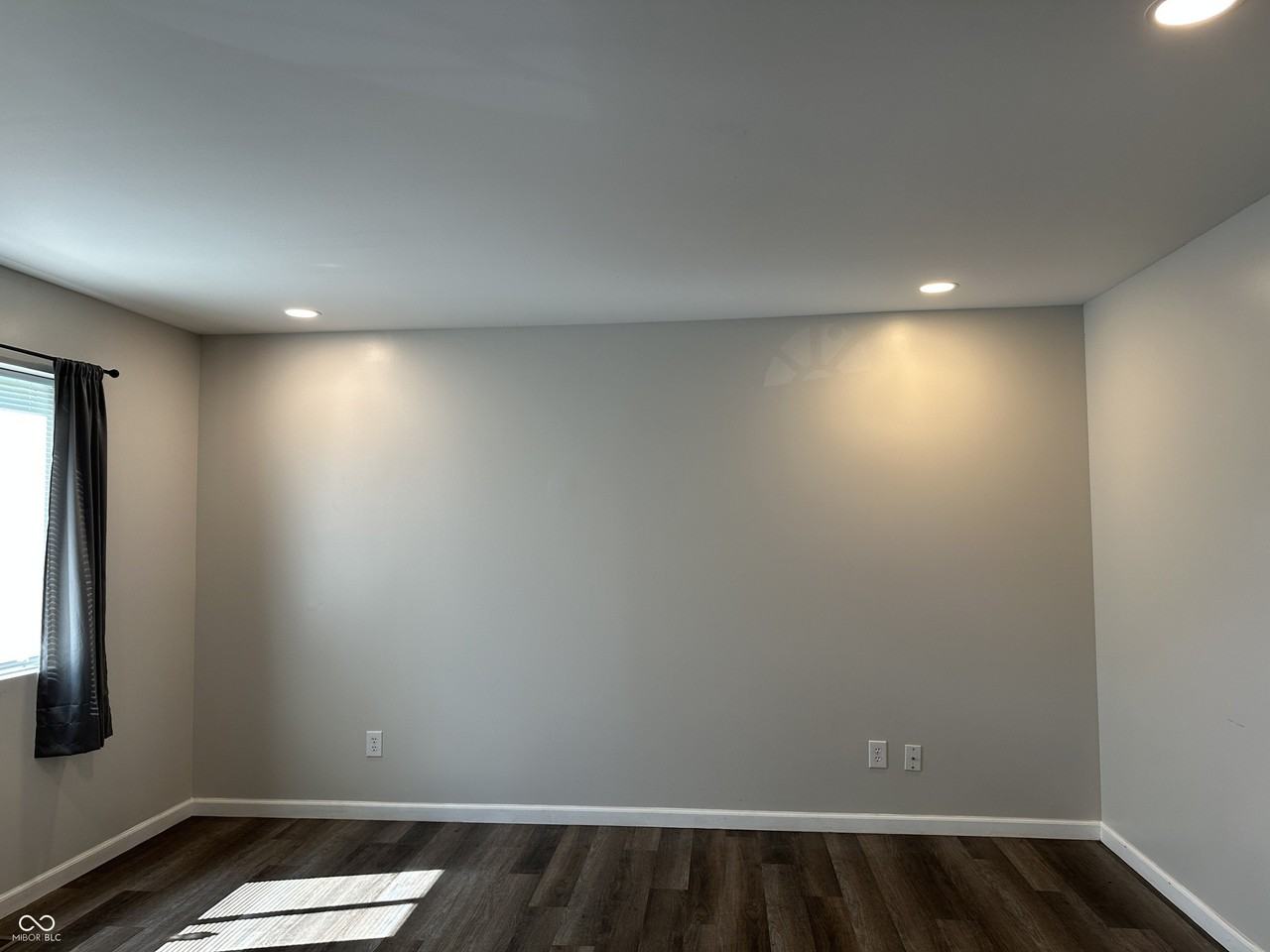 2921 N Dearborn St - Photo 3 of 17