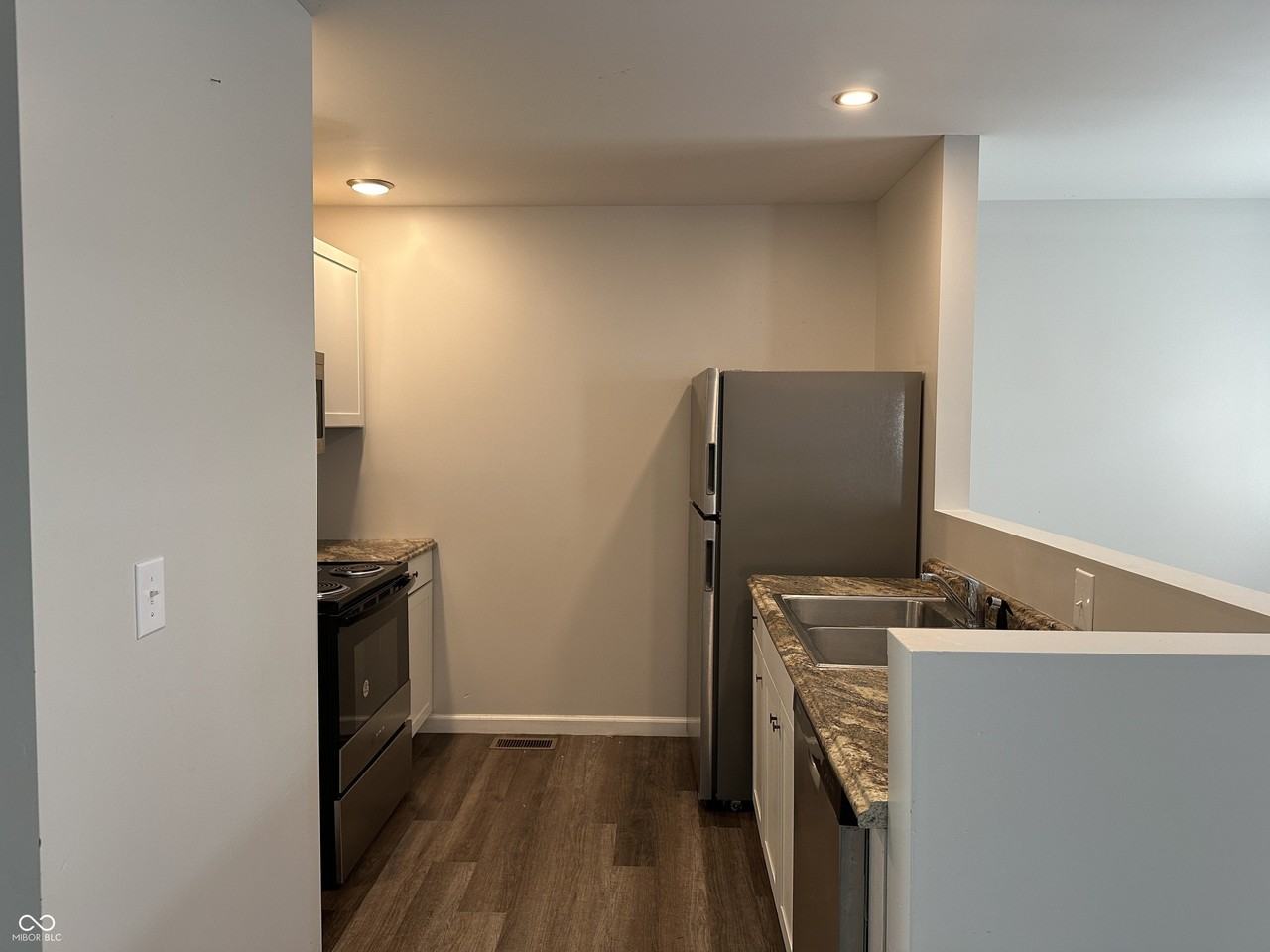 2921 N Dearborn St - Photo 5 of 17