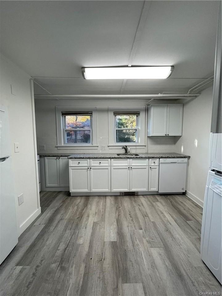 97 Murray Ave #1 - Photo 4 of 9