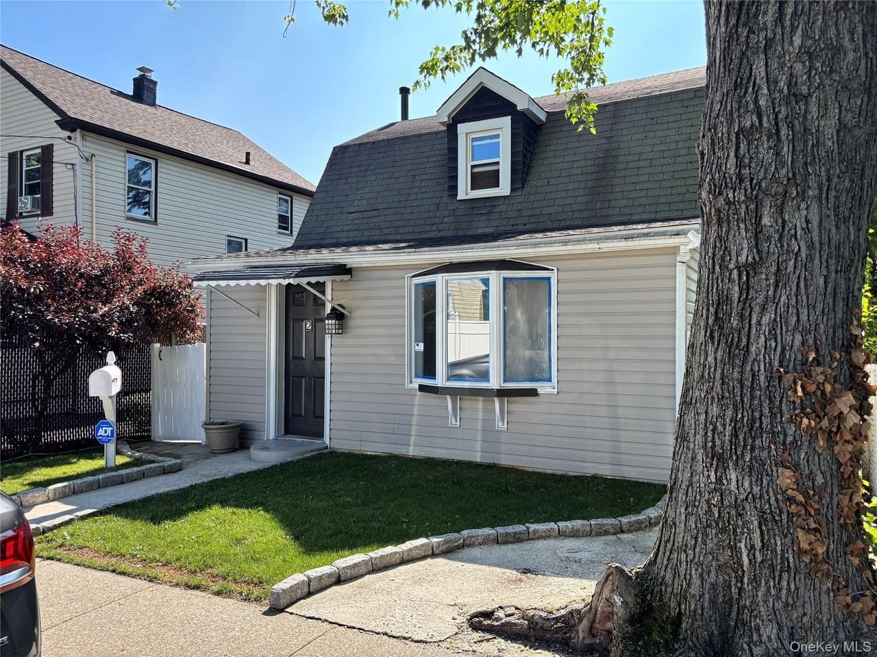 6 Alexander Pl - Photo 2 of 15