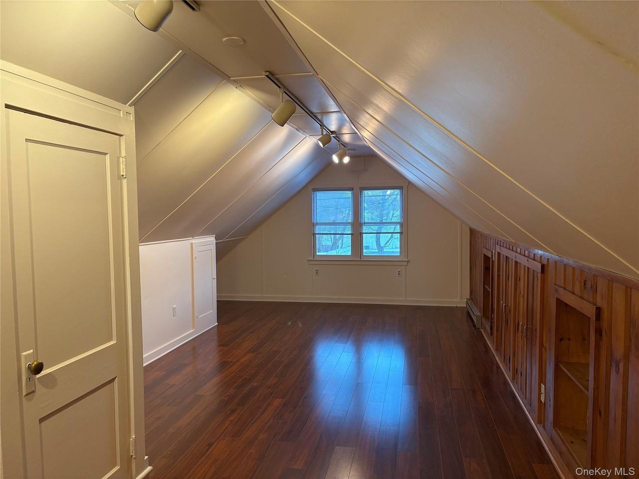 35 Oak St - Photo 2 of 4