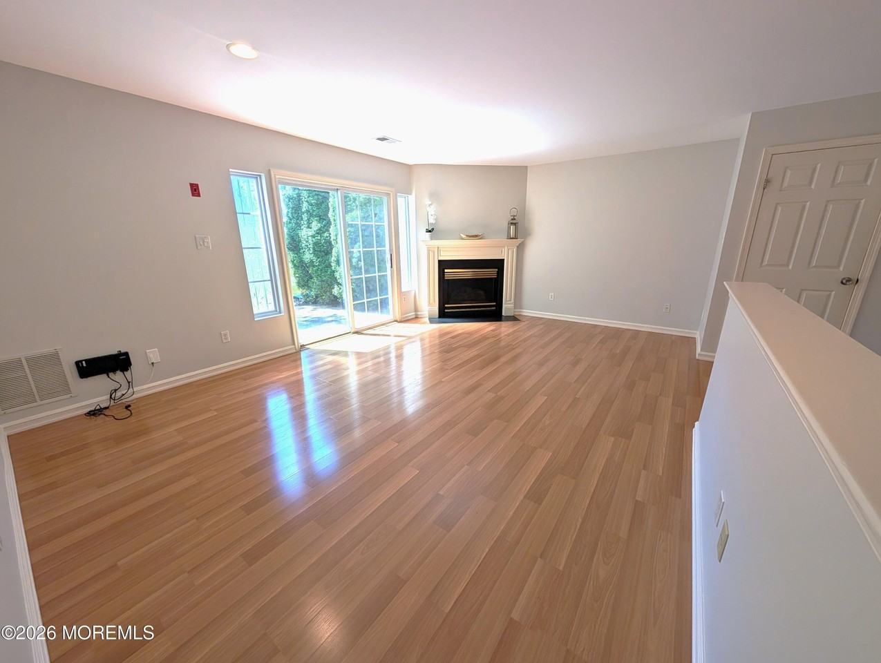 53 Grassmere Ct #5 - Photo 4 of 18