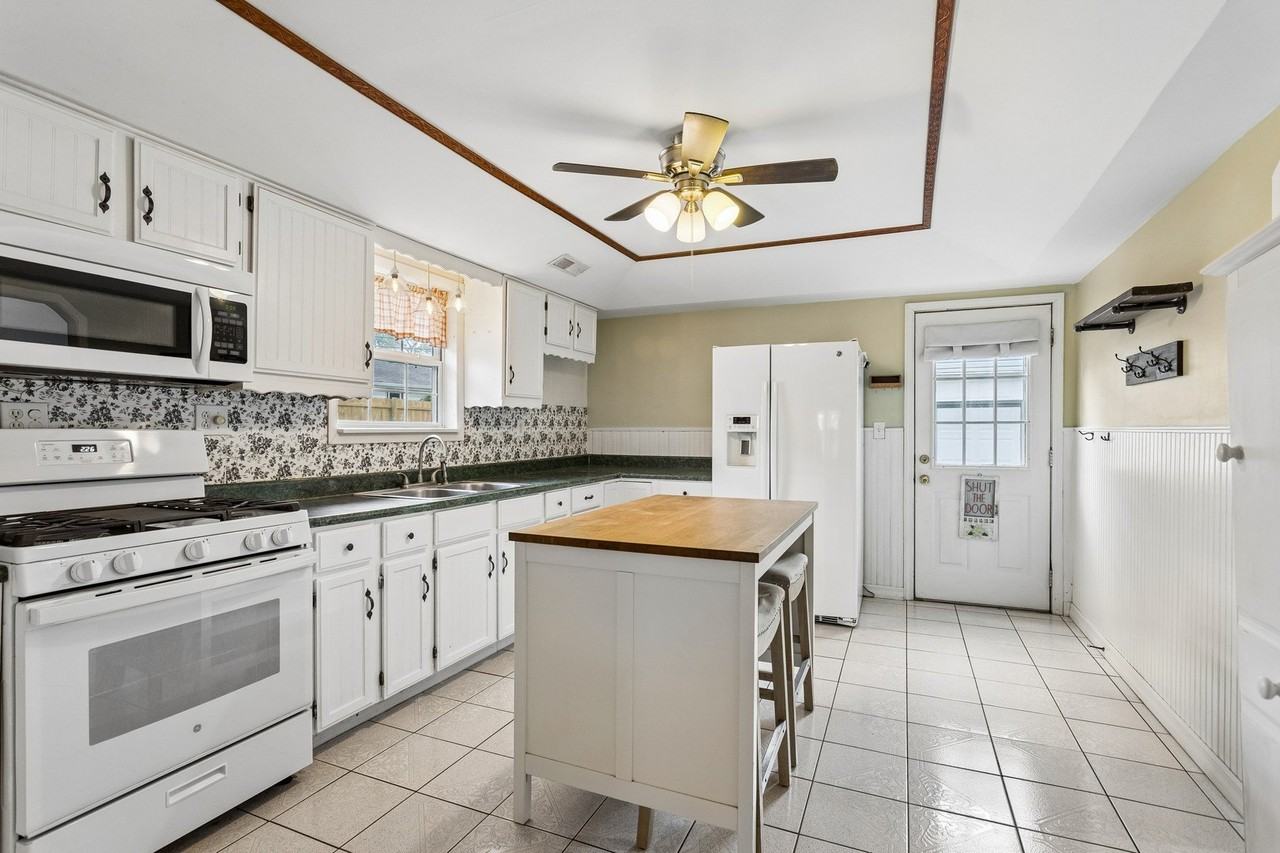 1023 Highland Ave - Photo 6 of 18