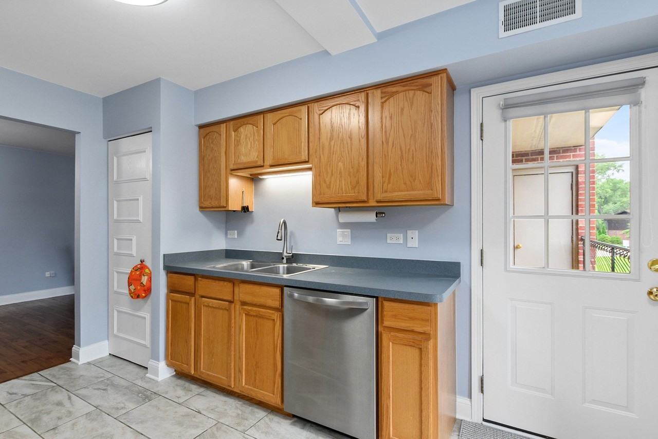 11112 E Cove Cir #3-2D - Photo 5 of 18