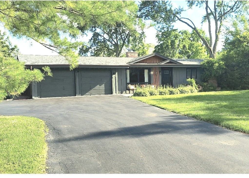 83 Wildwood Dr - Photo 3 of 39