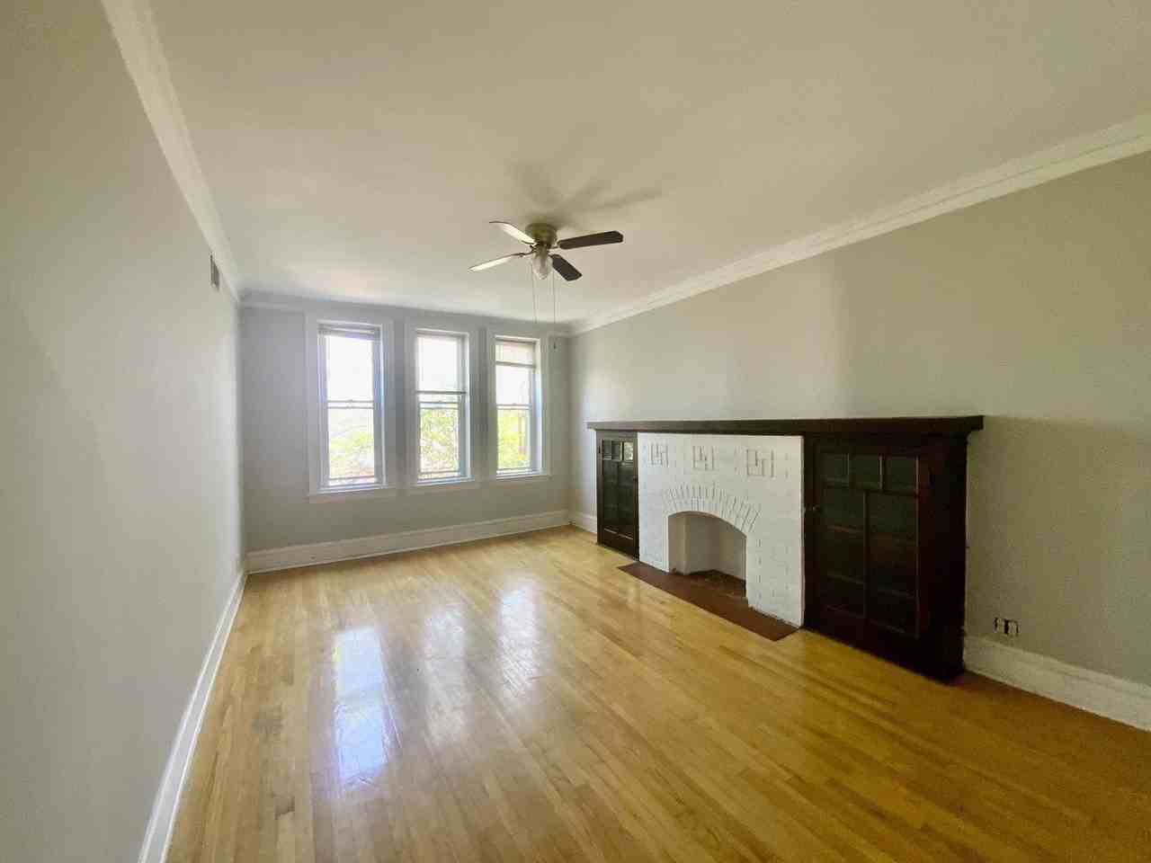 5511 W Diversey Ave #3 - Photo 4 of 18