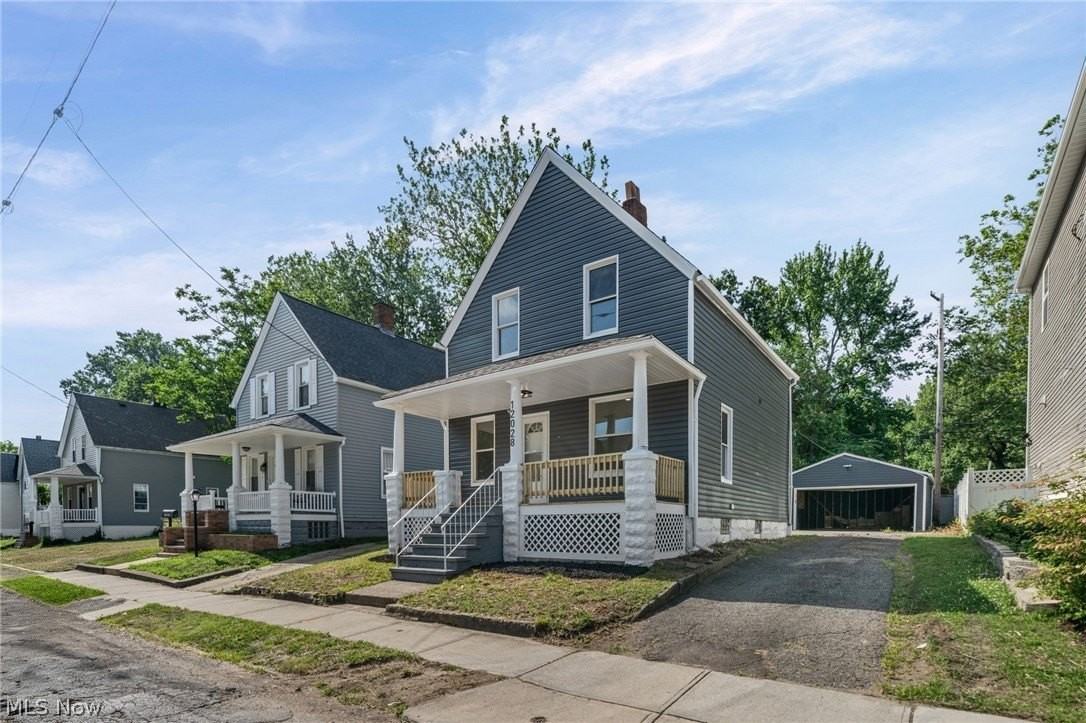 12028 Wade Park Ave - Photo 3 of 39
