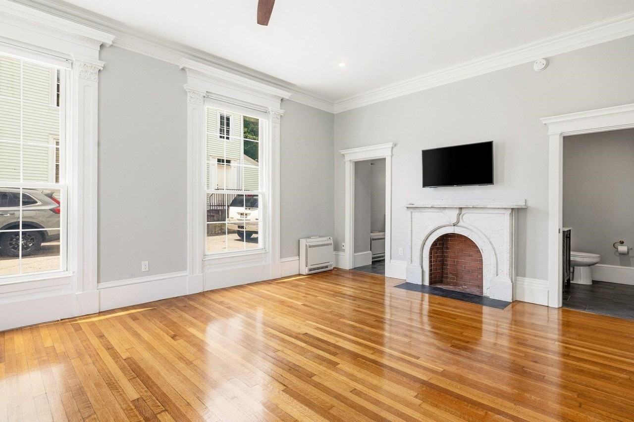 649 State St #A - Photo 7 of 26