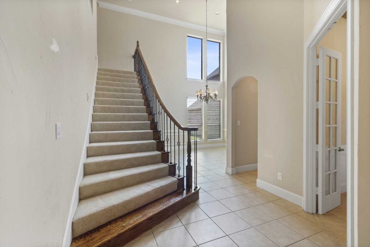 3240 Forestbrook Dr - Photo 2 of 20