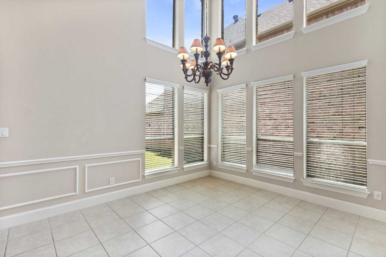3240 Forestbrook Dr - Photo 3 of 20