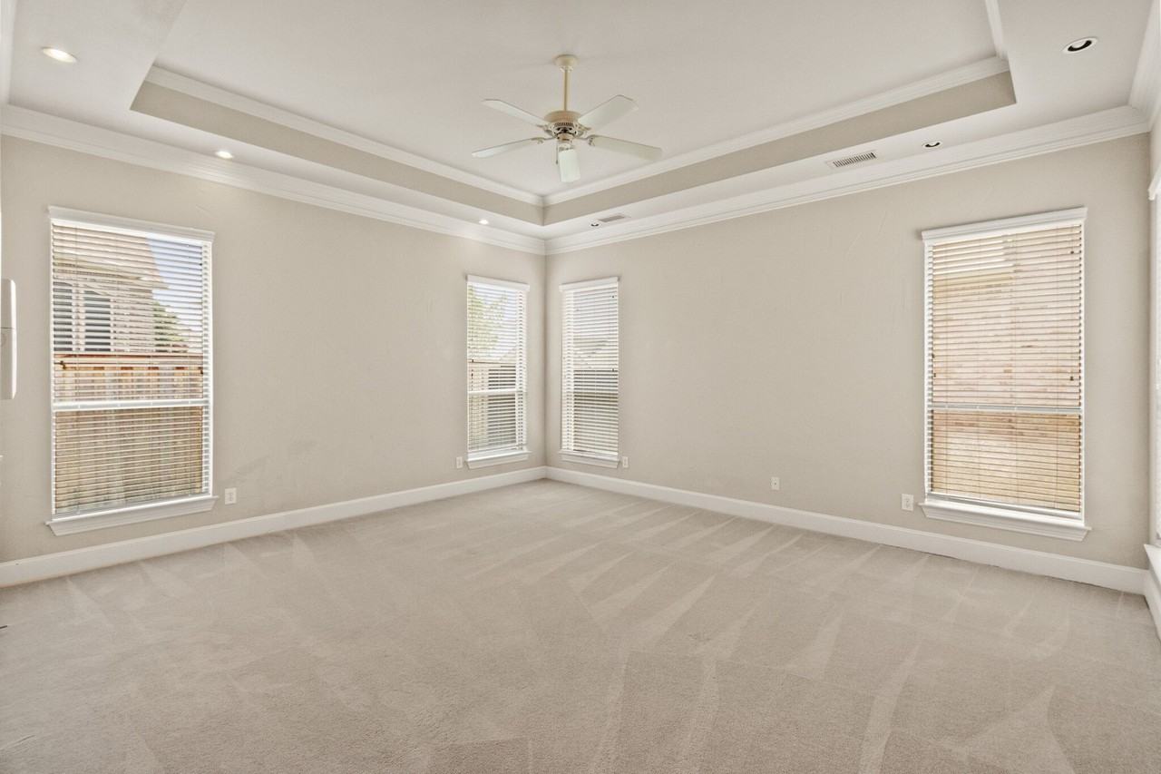3240 Forestbrook Dr - Photo 4 of 20