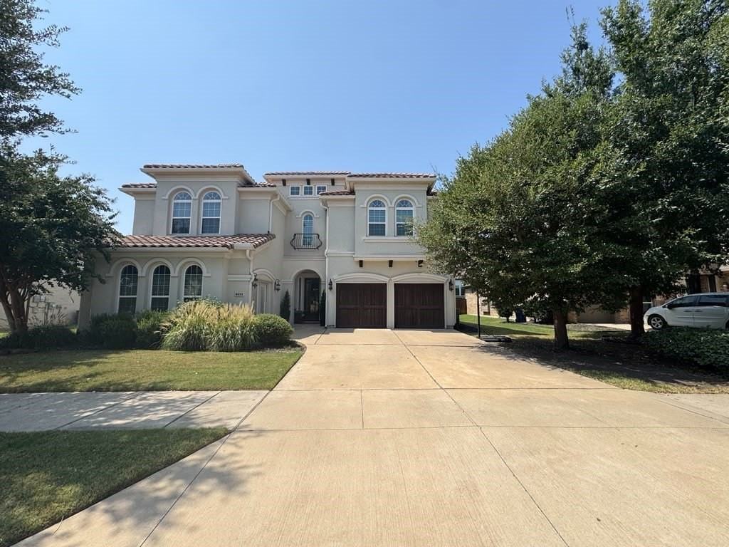 6133 Claridge Ln - Photo 2 of 26