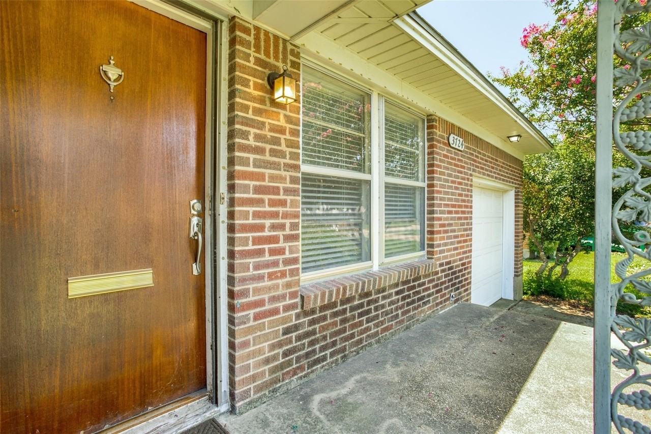 3724 Almazan Dr - Photo 2 of 12