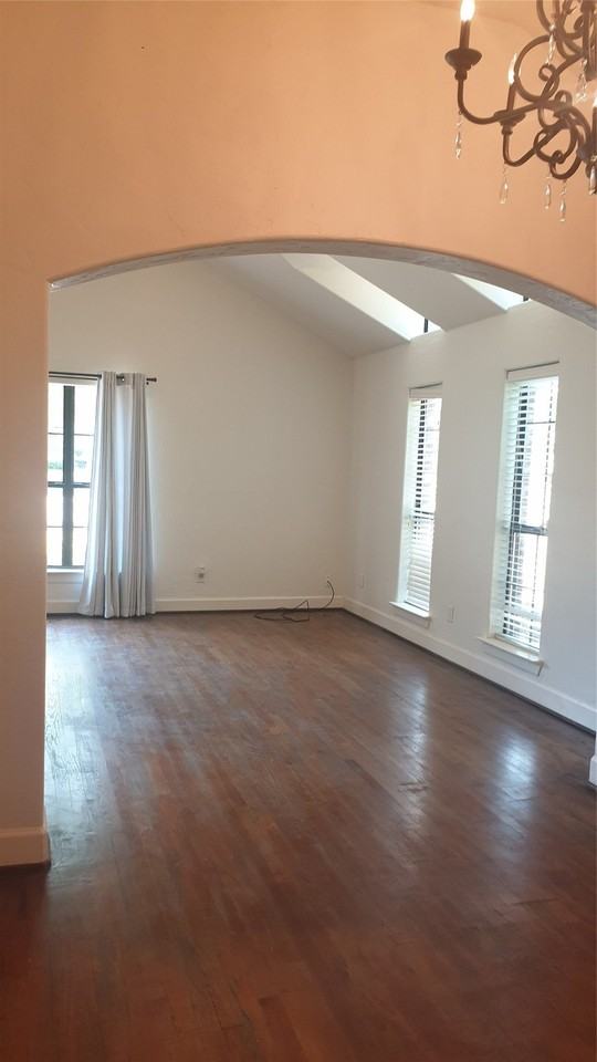 2700 Taft Blvd - Photo 6 of 40