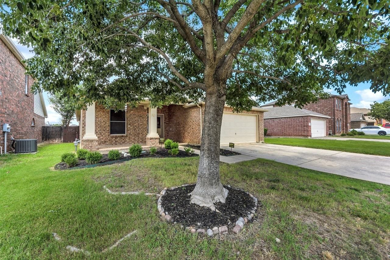 10117 Sourwood Dr - Photo 3 of 31