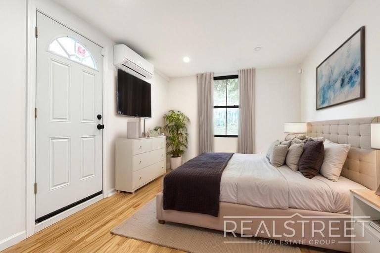 152A Macdougal St #1 - Photo 5 of 16
