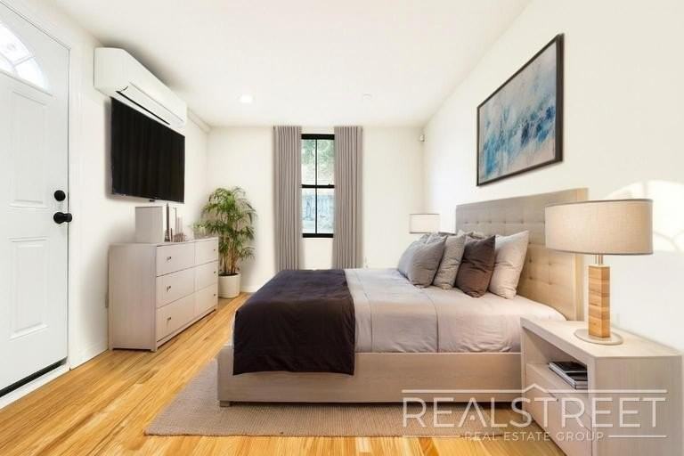 152A Macdougal St #1 - Photo 6 of 16