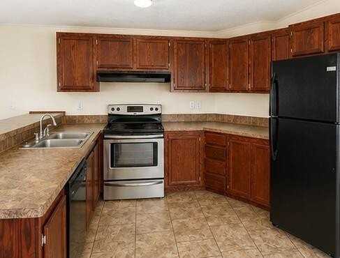 402 Nw 12th St - Photo 5 of 9