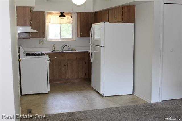 37 Maplecrest Dr - Photo 6 of 37