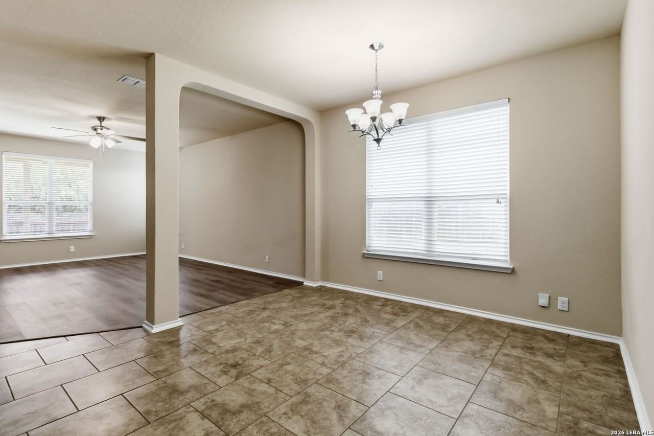 9006 Hubbard Hl - Photo 6 of 34