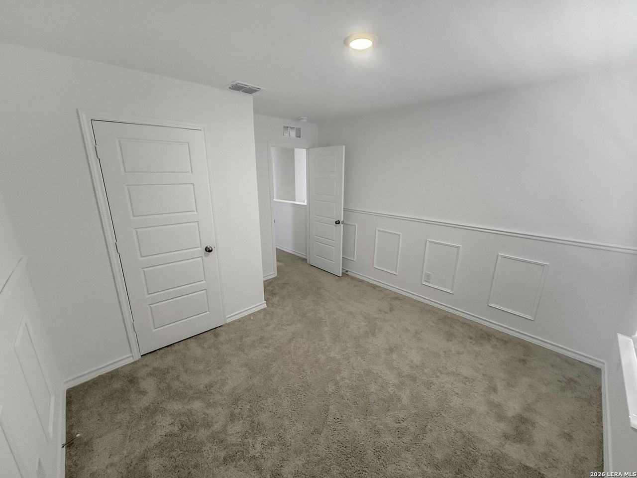 819 Bluegrass Pt - Photo 3 of 25