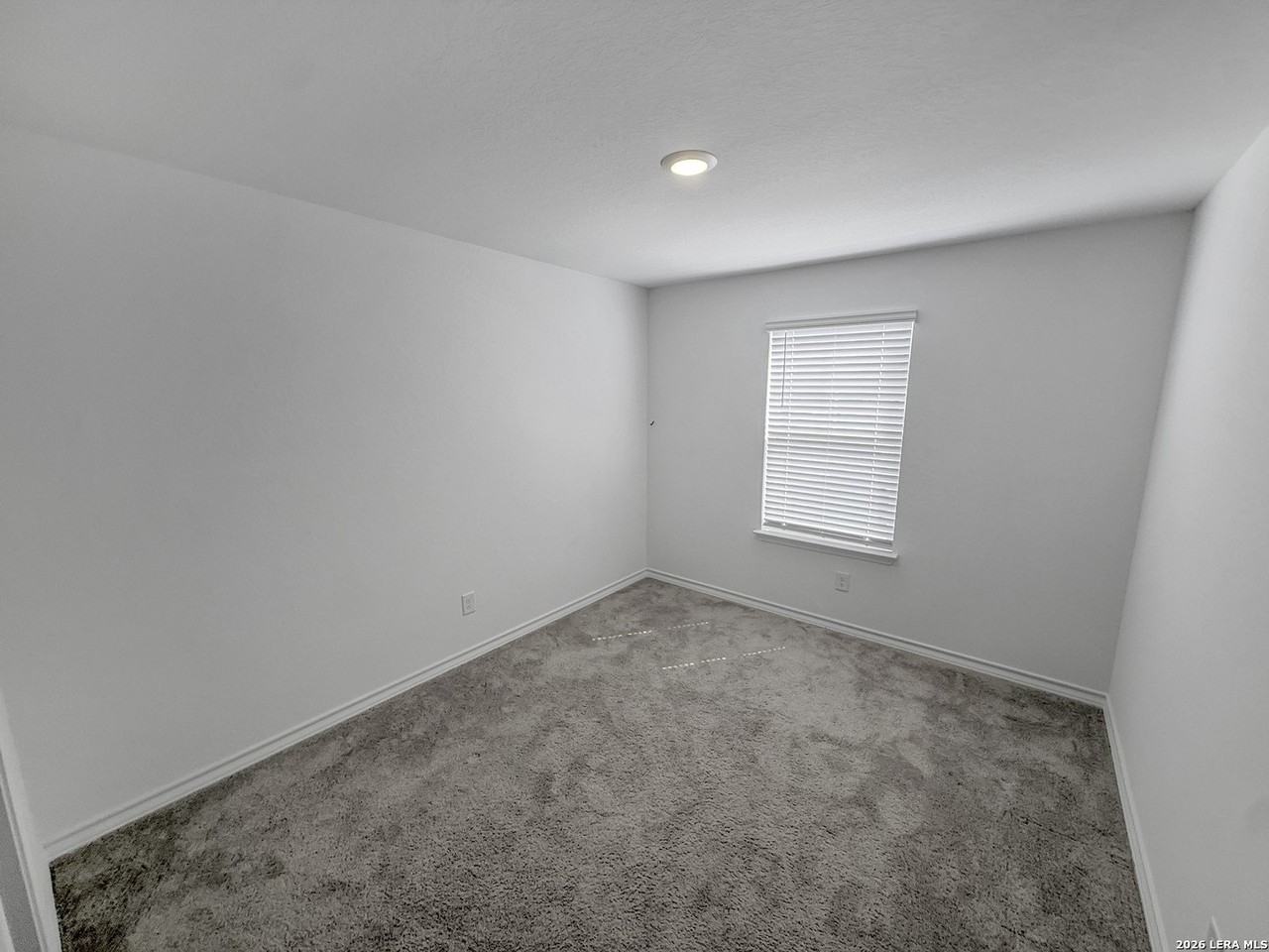 819 Bluegrass Pt - Photo 5 of 25