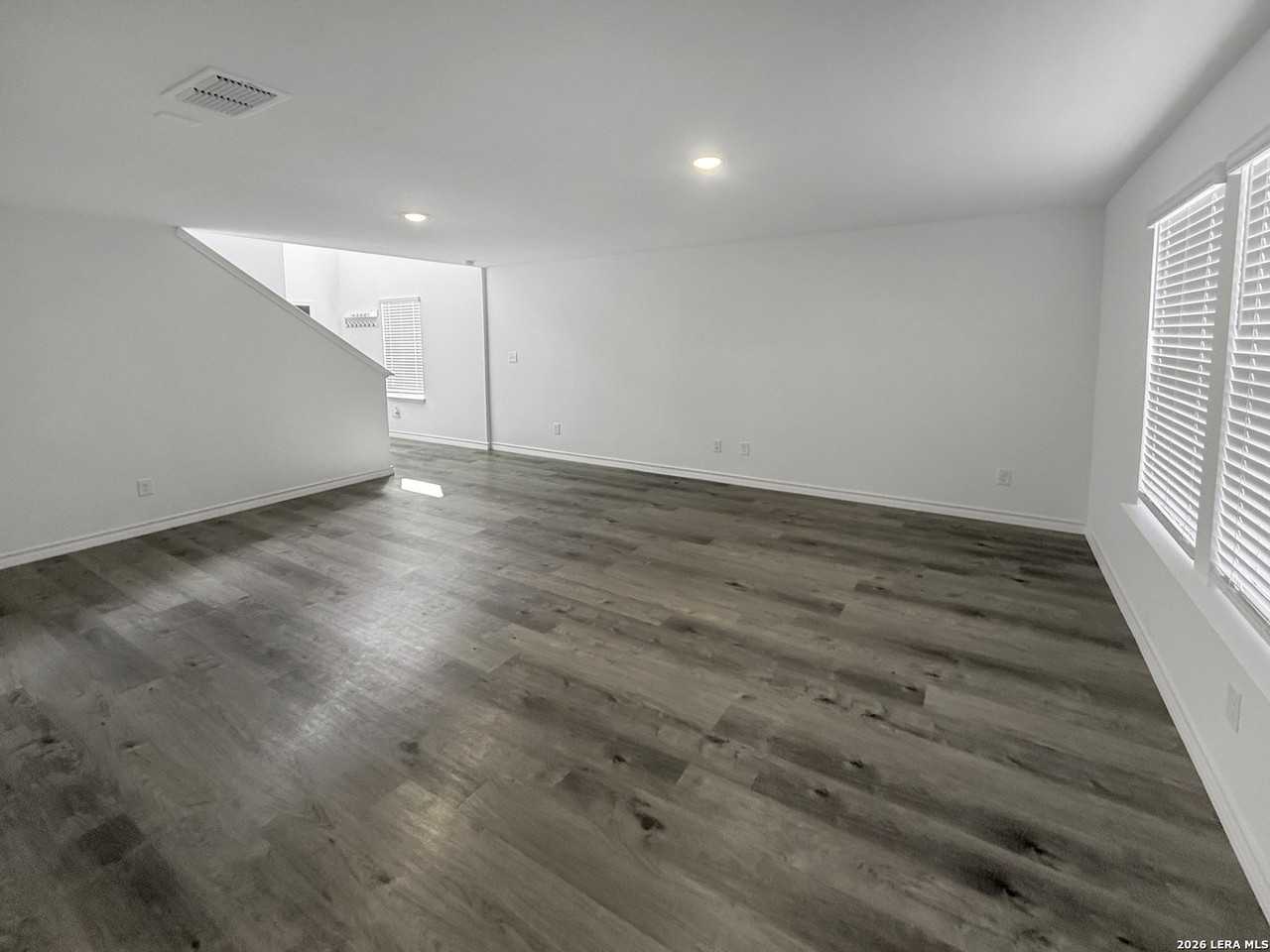819 Bluegrass Pt - Photo 7 of 25
