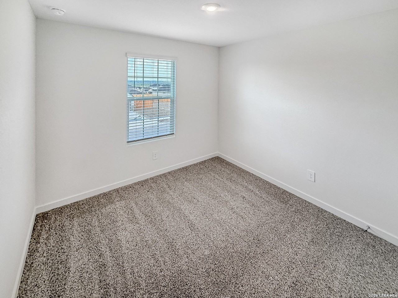 5506 Daylight Dr - Photo 7 of 32