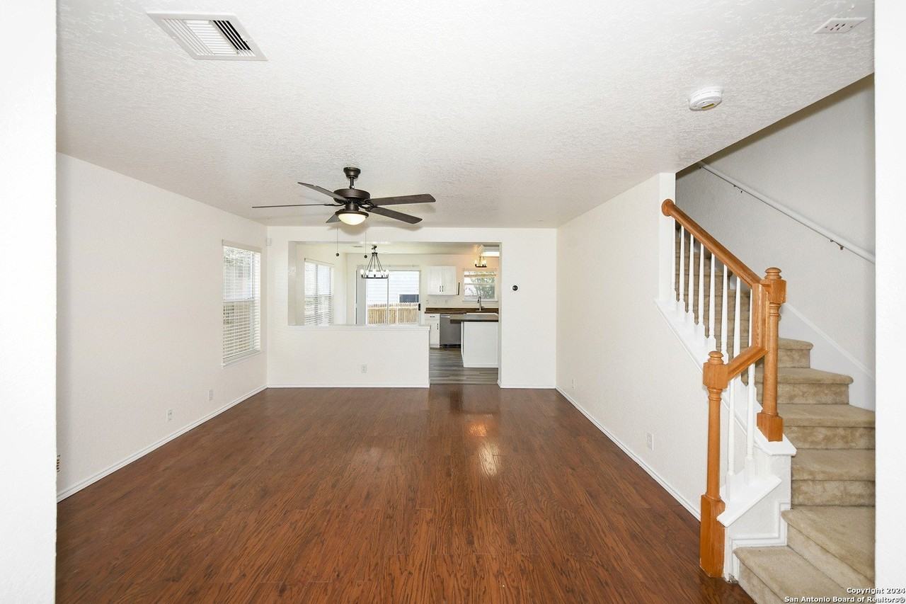16134 Branching Oaks - Photo 5 of 25