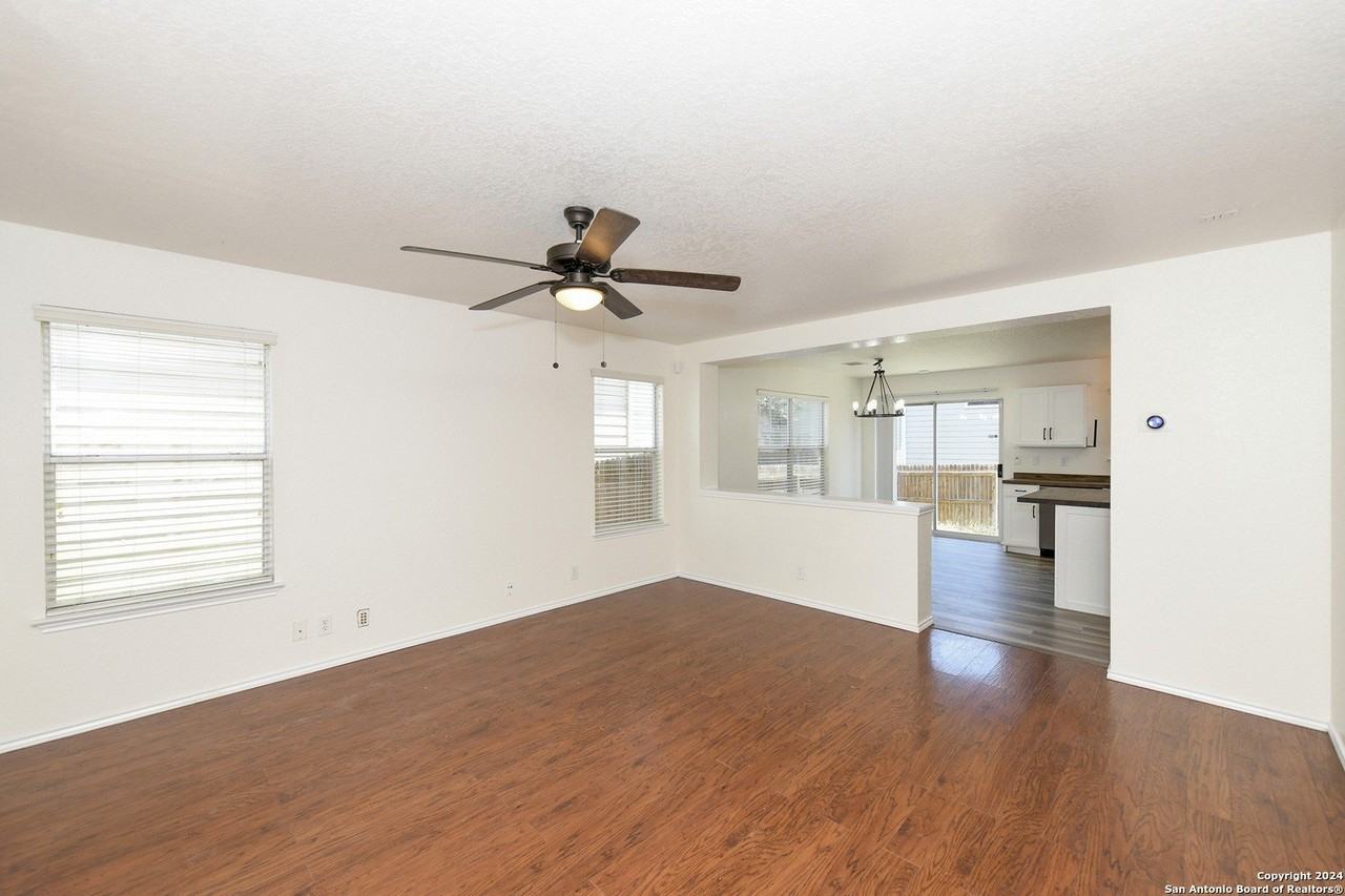 16134 Branching Oaks - Photo 6 of 25